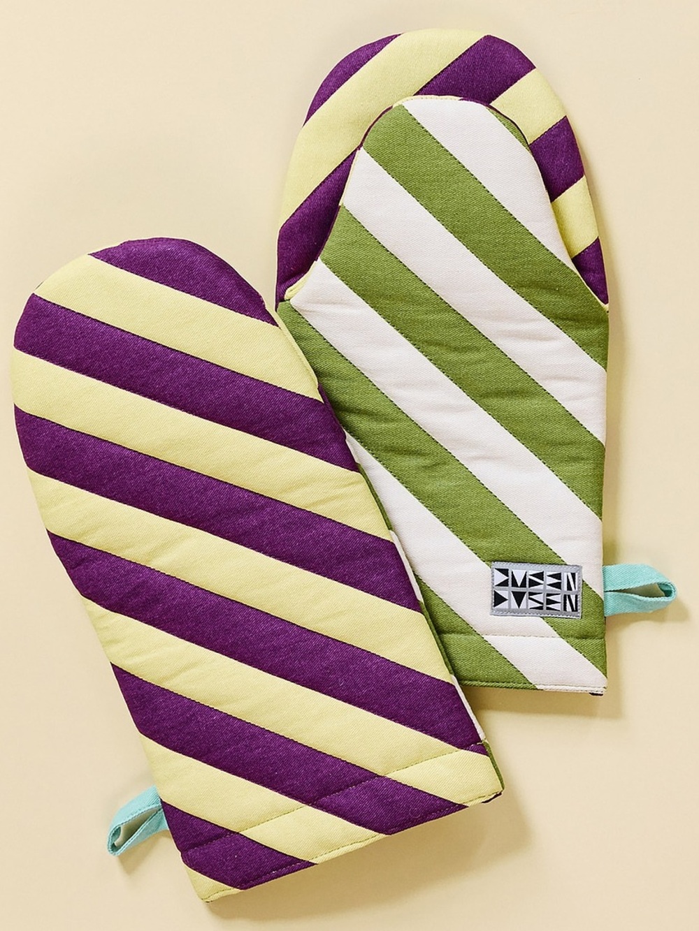 NWT Dusen Dusen Oven Mitt